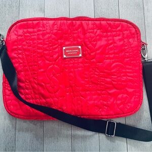 Edition Limited Simon Chang Vibrant Red